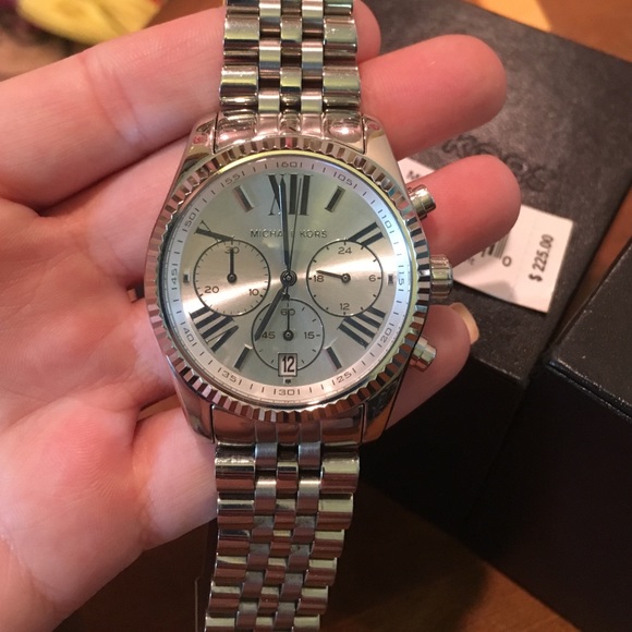 Michael Kors Lexington MK5555 watch main image 4